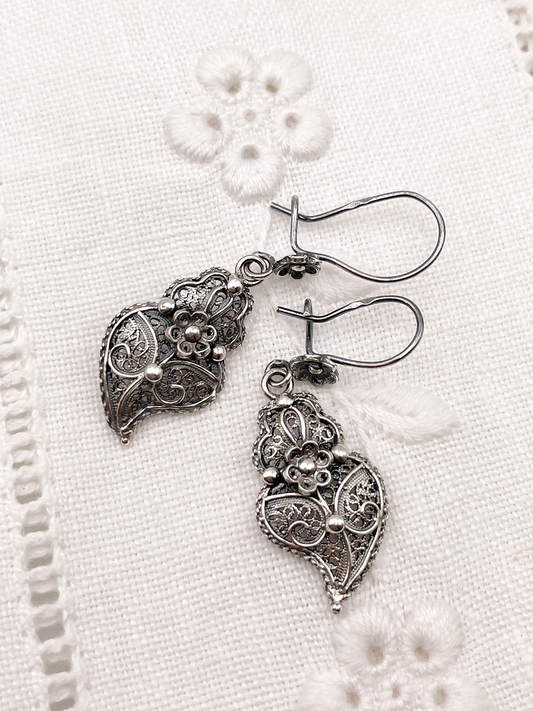 Boucles d'oreilles coeur Viana avec fleur