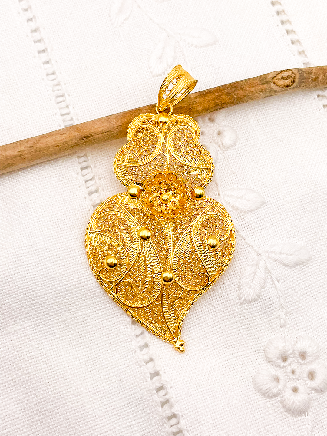 Traditional Viana Heart Pendant